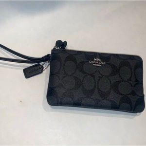 BNWT Coach Classic Signature Double Zip Wristlet